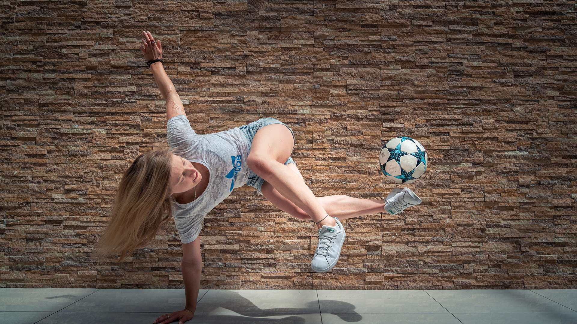 試圖通過中 試圖通過中