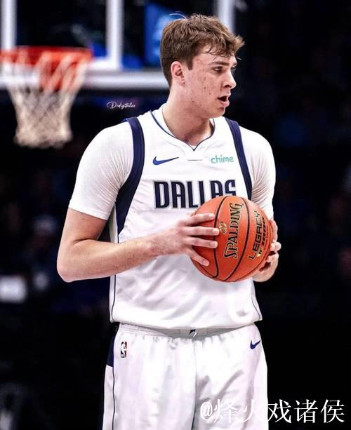 42分！弗拉格追平独行侠队史新秀单场常规赛最高得分纪录